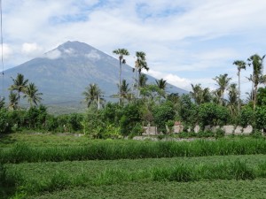 De Gunung Agung, een nog werkende vulkaan