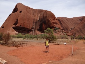 Aan de voet van Uluru