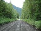 17-50-km-gravel-road-met-potholes