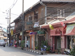 Teak houten huizen in Trat