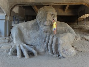 De Fremont Troll onder de Aurora Bridge