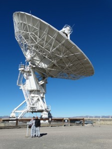 Gigantische schotels ontvangen radio signalen uit de ruimte